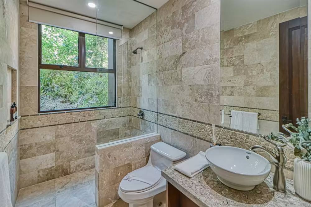 Exclusive Furnished Coastal Condo, Papagayo, Guanacaste