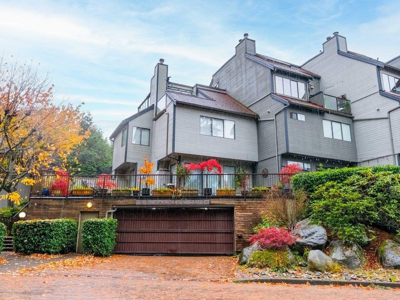 9-2151 Banbury Rd
