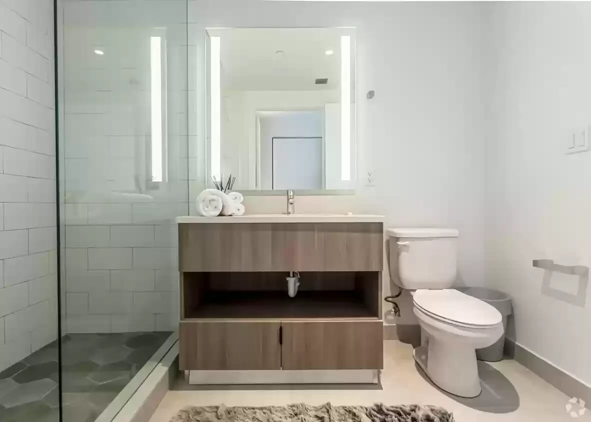 301 SW 1st Ave, Apt 1414 