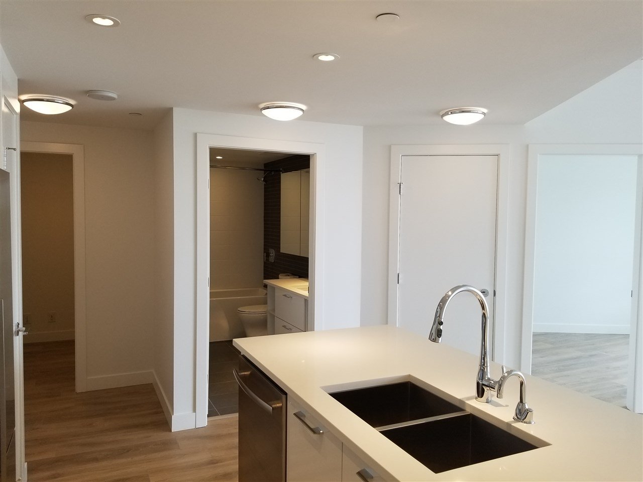 615-3557 Sawmill Cres