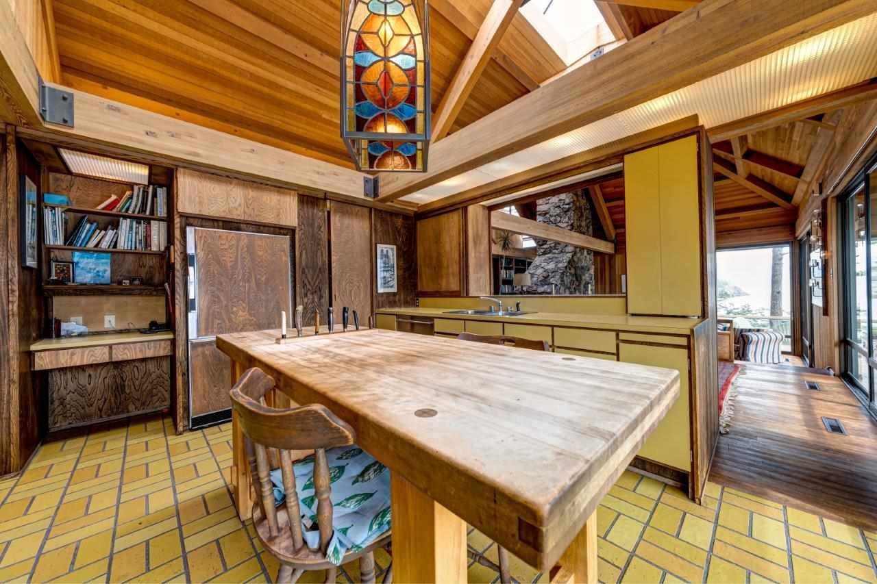1693 Old Eagle Cliff Rd