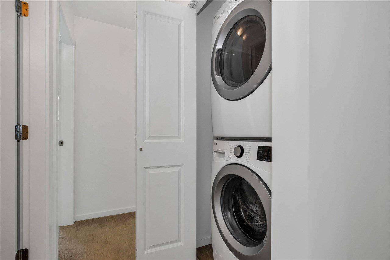 81-16678 25 Ave