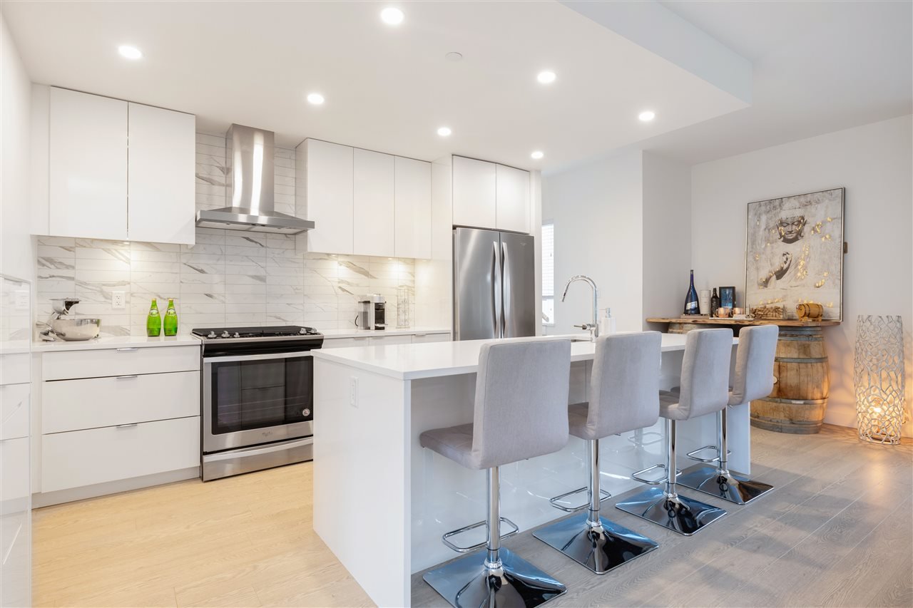 43-3596 Salal Dr