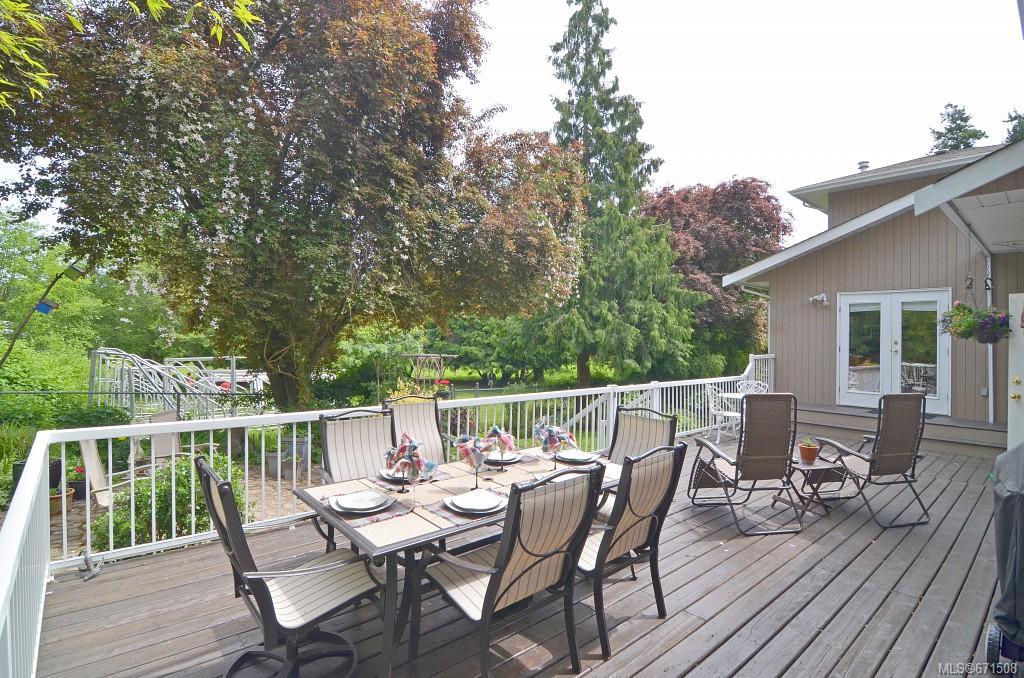 3985 Blenkinsop Rd
