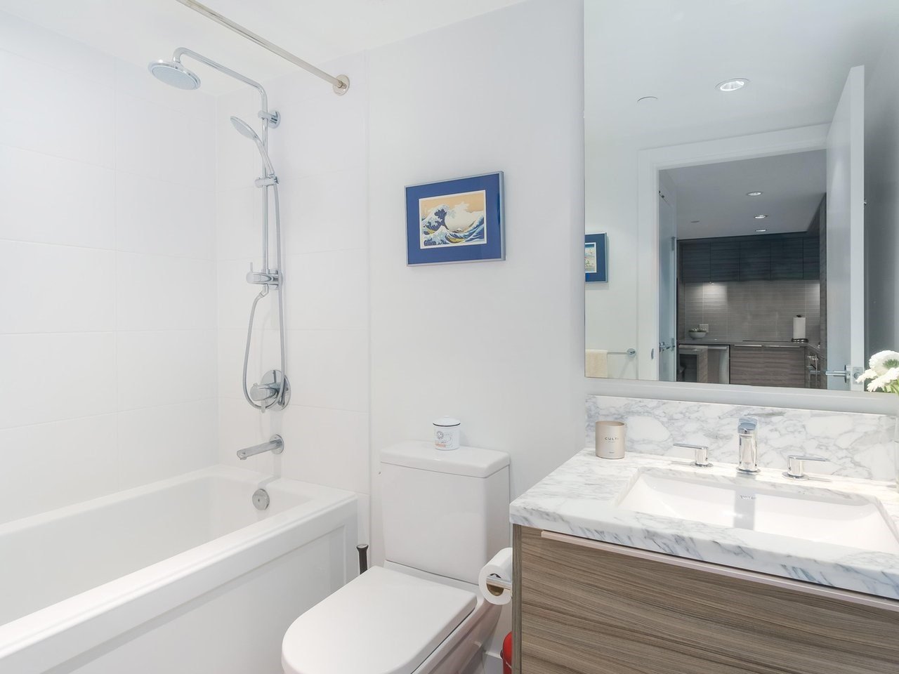 1806-1550 Fern St