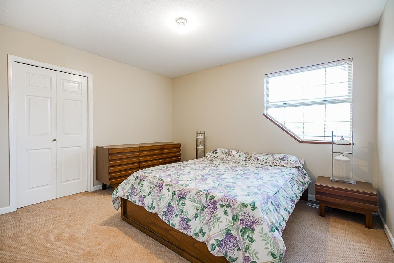 14993 82a Ave