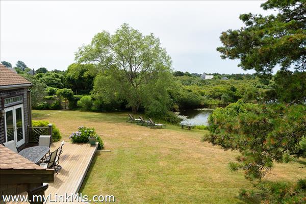 Hummock Pond