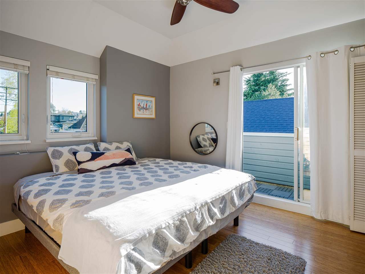 2015 Creelman Ave