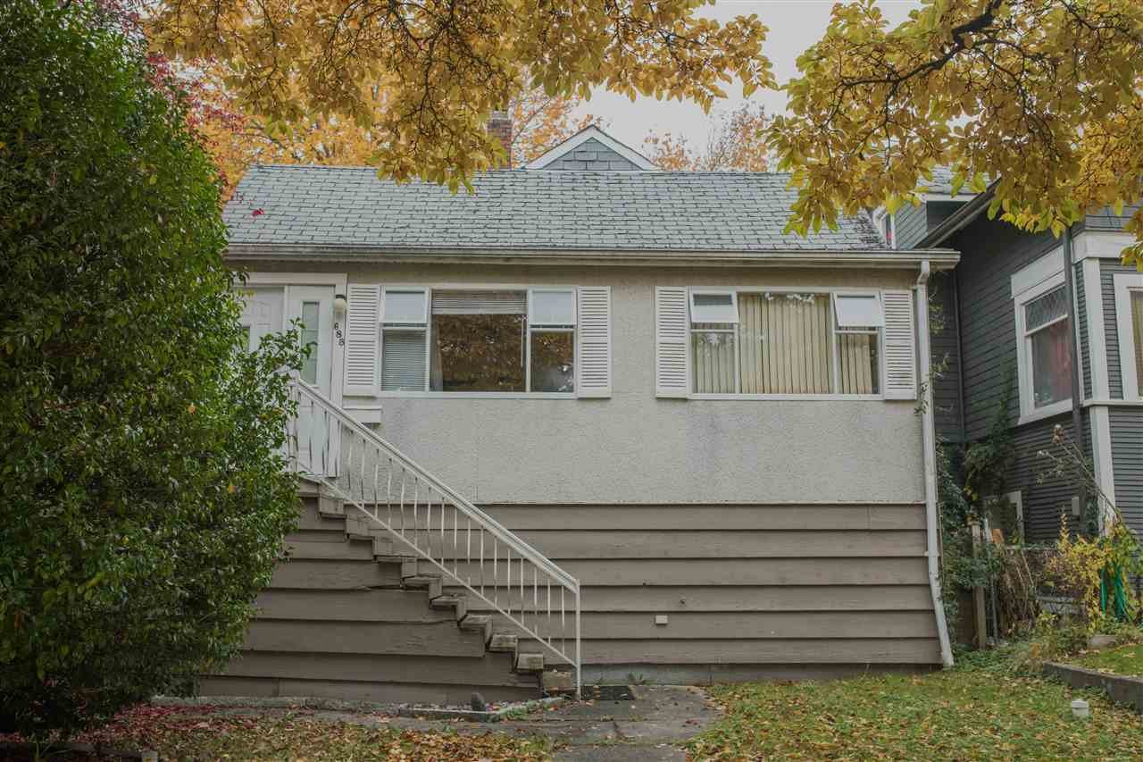 683 W 19th Ave