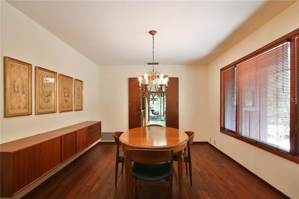 1311 Roberts Bay Ln