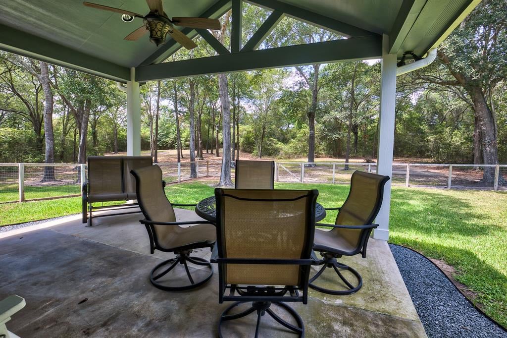 610 Post Oak Road Bellville, Tx 77418