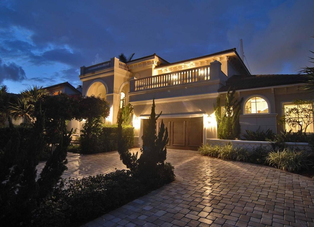 917 Iris Dr