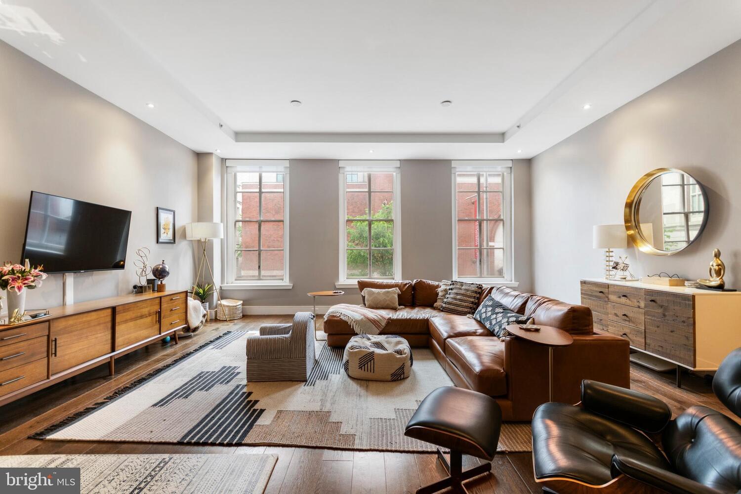 233 Chestnut St, #2