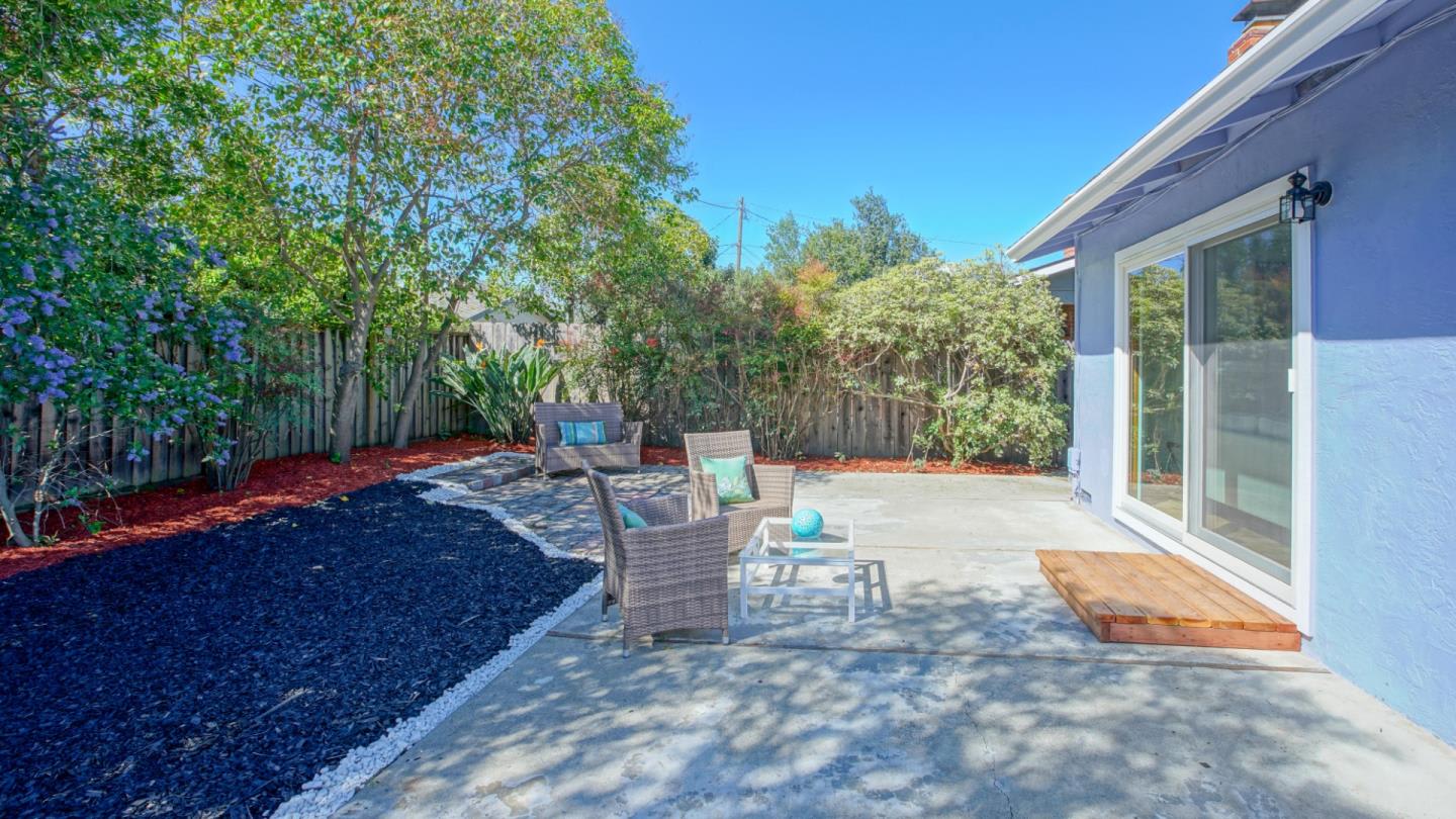 West Rincon Avenue, Campbell