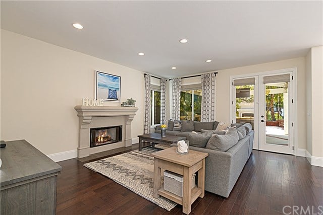 6652 Carriage Circle, Huntington Beach 