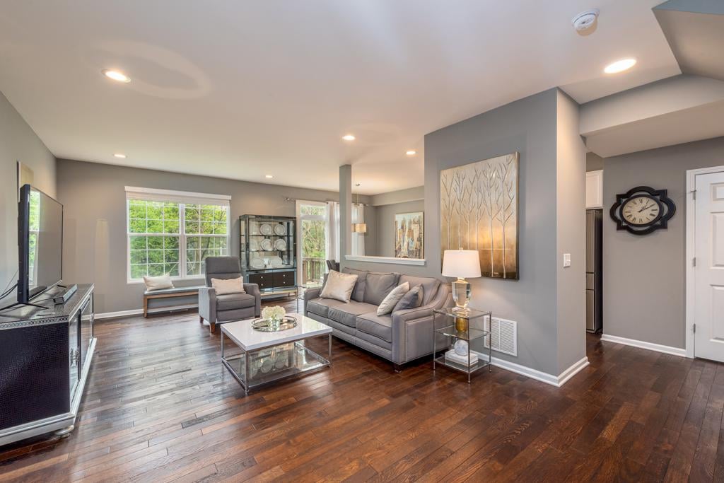 361 Buckingham Ct