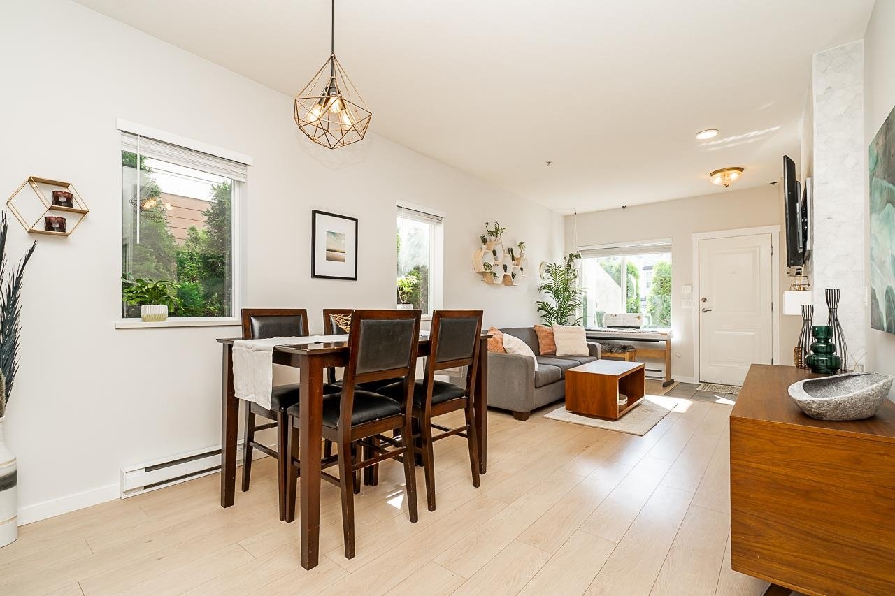 401-1661 Fraser Ave