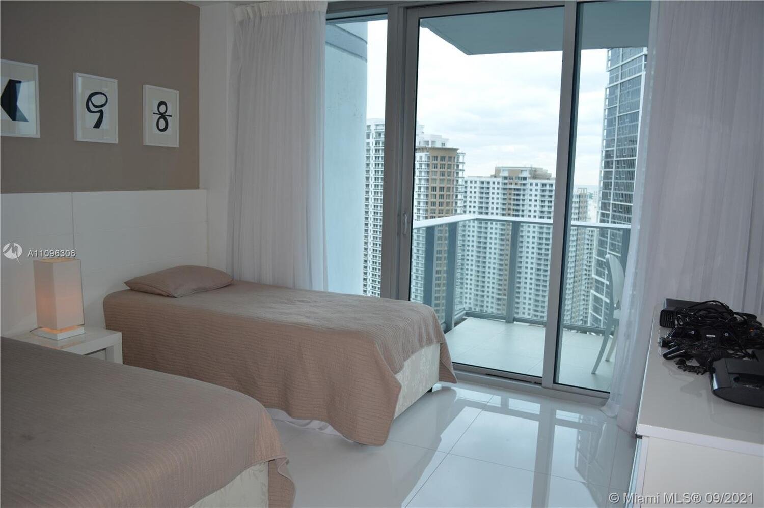 200 Biscayne Blvd Way, #3308  