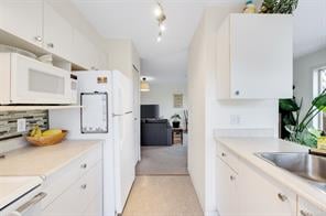 308-2527 Quadra St