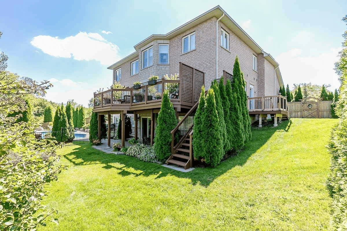 159 Ivy Jay Cres N