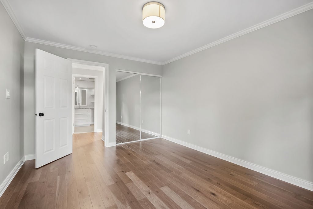 108-3875 W 4th Ave
