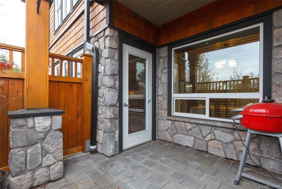 B106-201 Nursery Hill Dr, View Royal