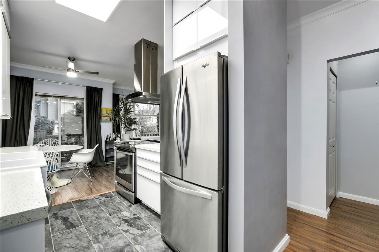 25-5988 Hastings St
