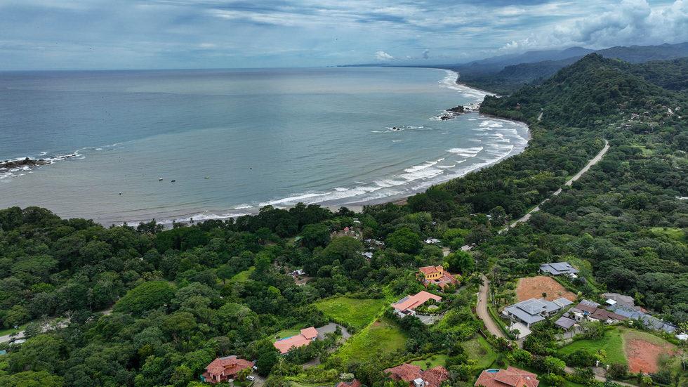 New Luxury Home With Jaw-dropping Ocean Views