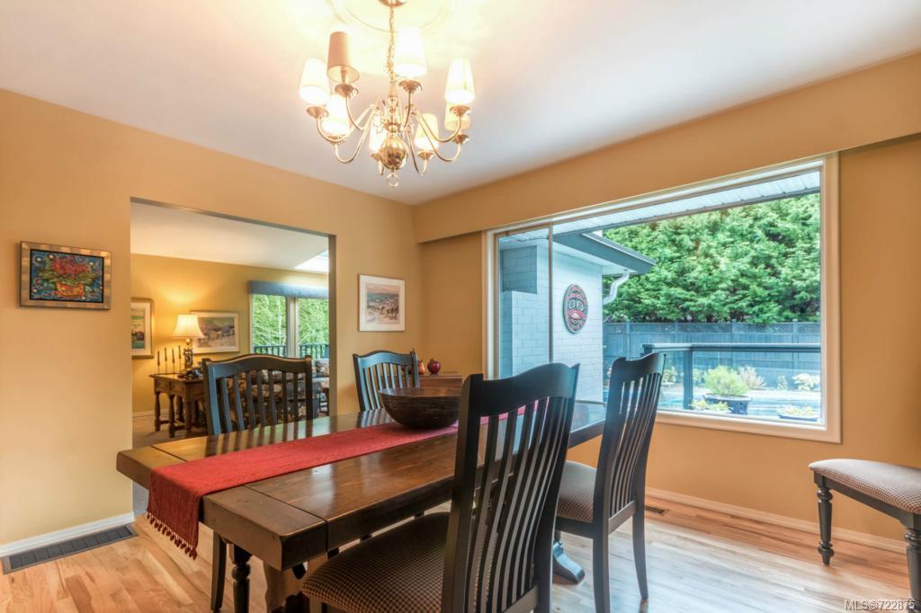 4509 Tanglewood Cres