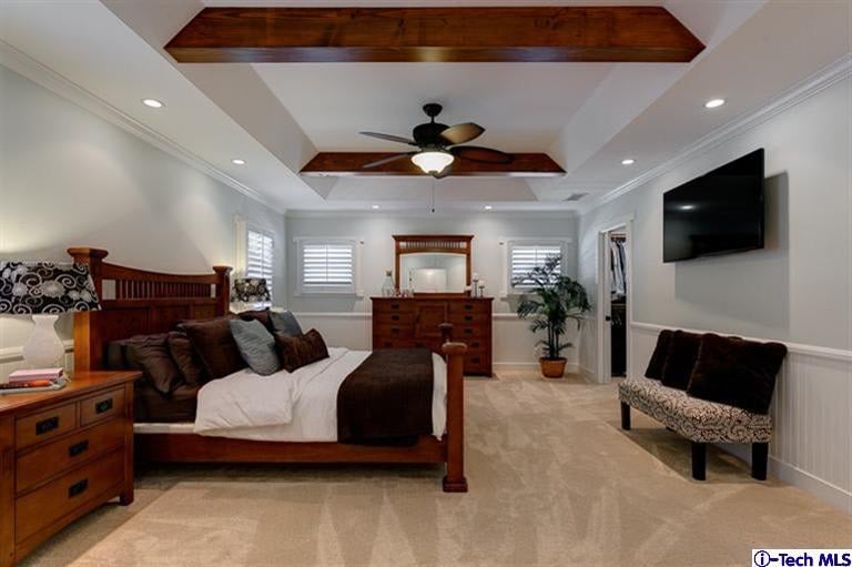 206 Mauna Loa Dr