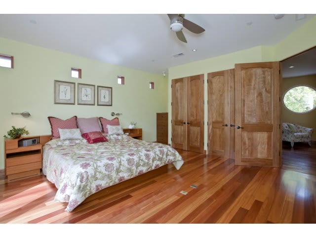 4060 Manzana Ln