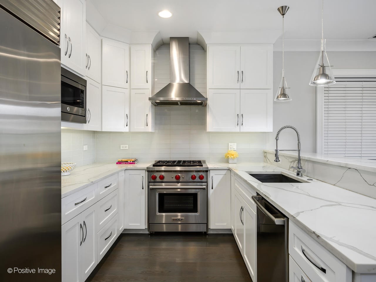 2040 N Burling