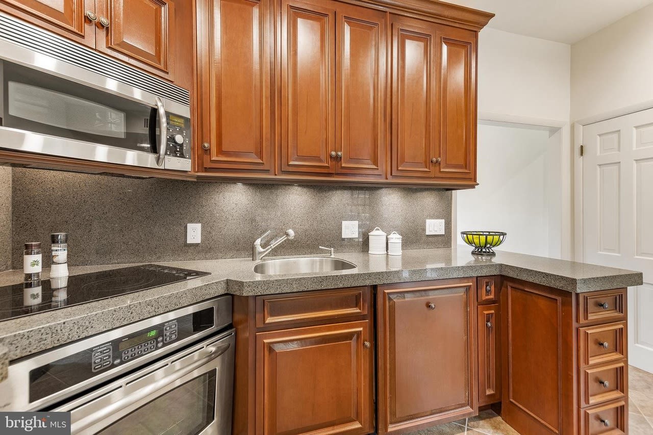 2128 Cathedral Ave NW - Buyer Represented