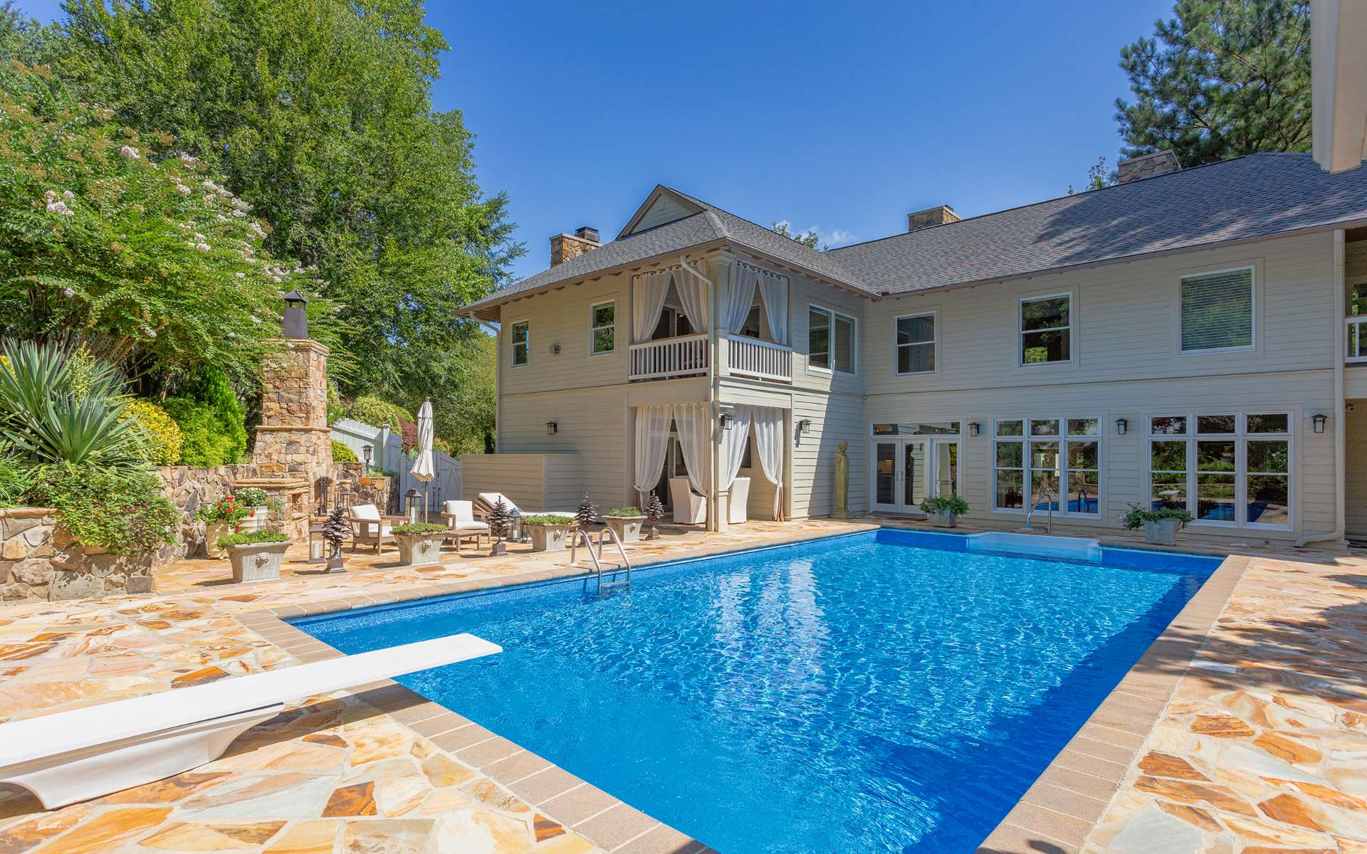 100 Arlen Park Dr
