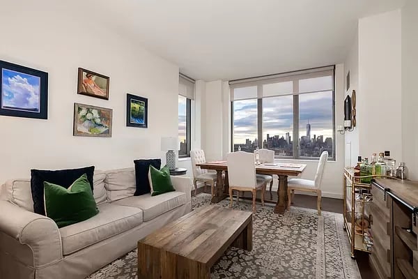 101 West 24th Street Unit: 29C-SOUTH