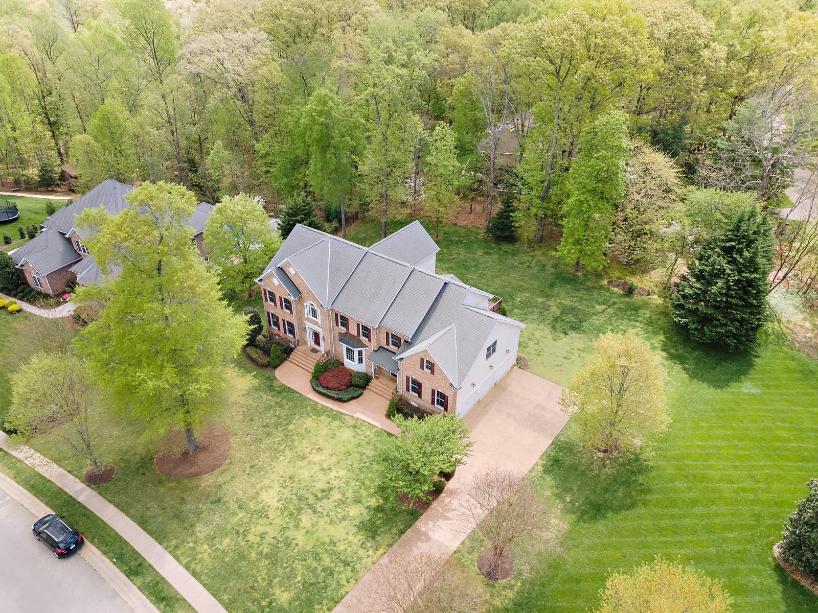 2907 Calcutt Drive