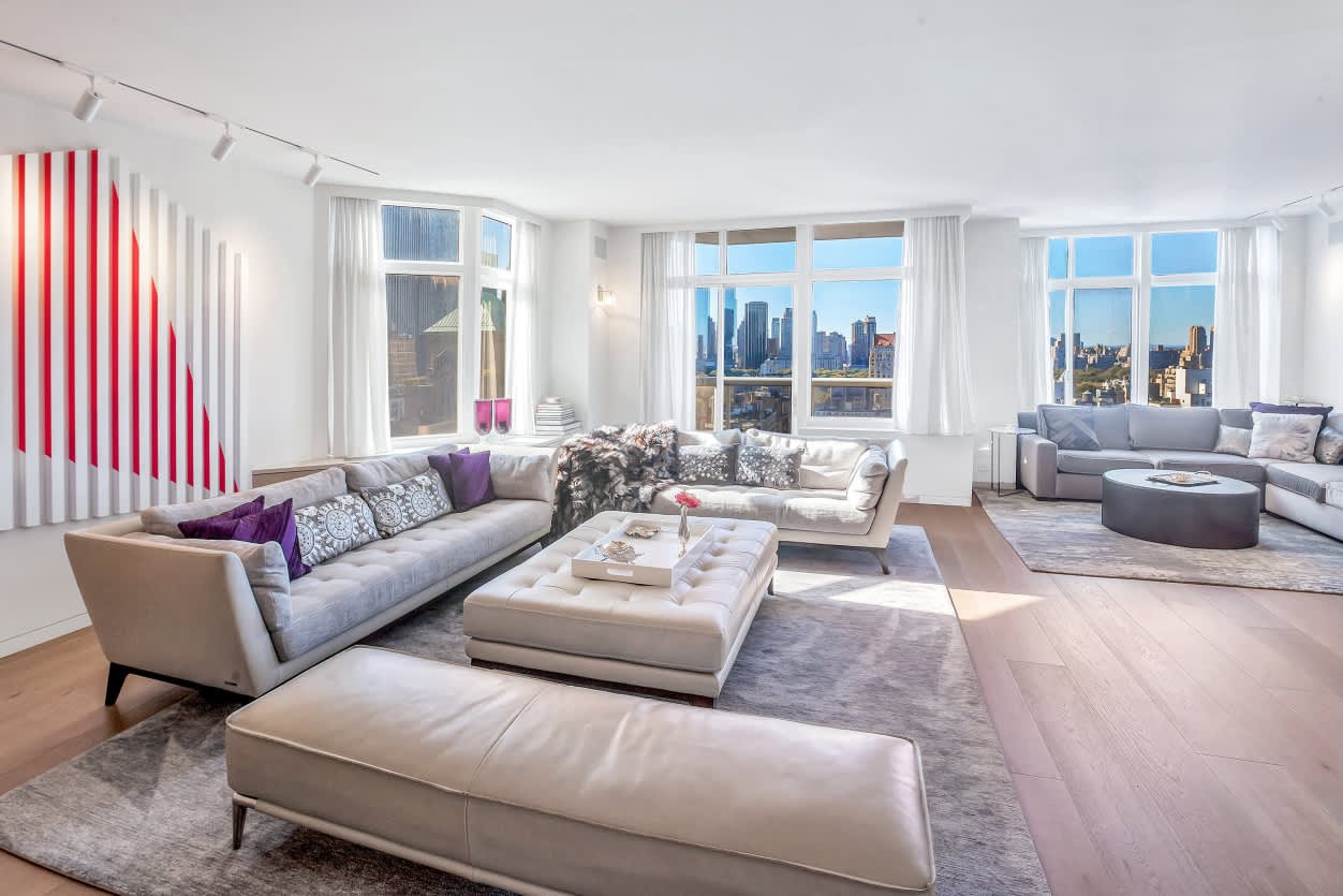 188 East 64th Street Unit: 2501