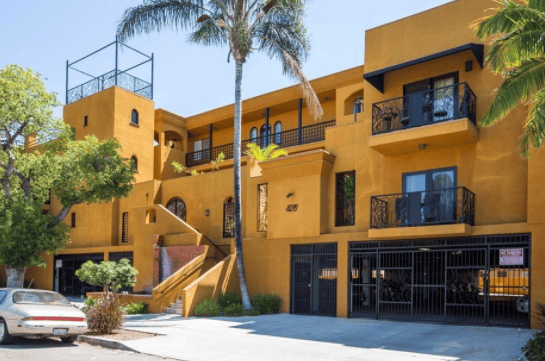 828 N Hudson Avenue, Unit 206