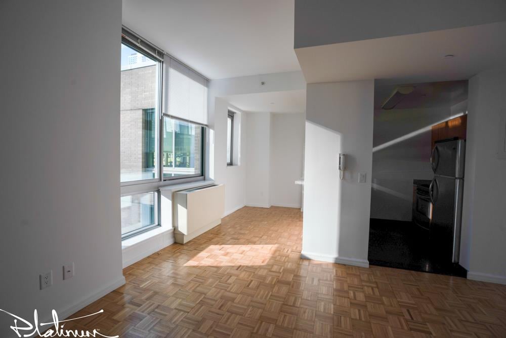 455 West 37th Street, Apt 724