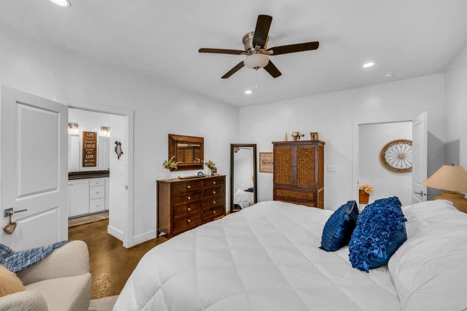 1737 NORTH APPLE VALLEY DRIVE 