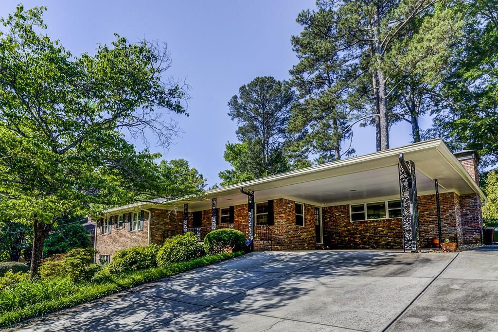 1666 Timberland Rd NE