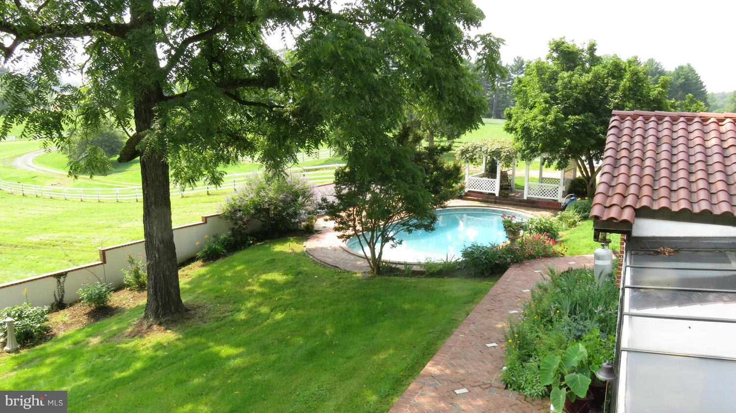 9113 Lees Ridge Rd
