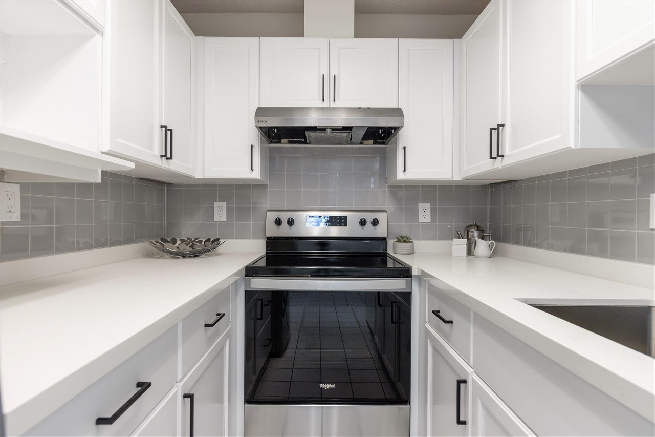 B401-4821 53 St