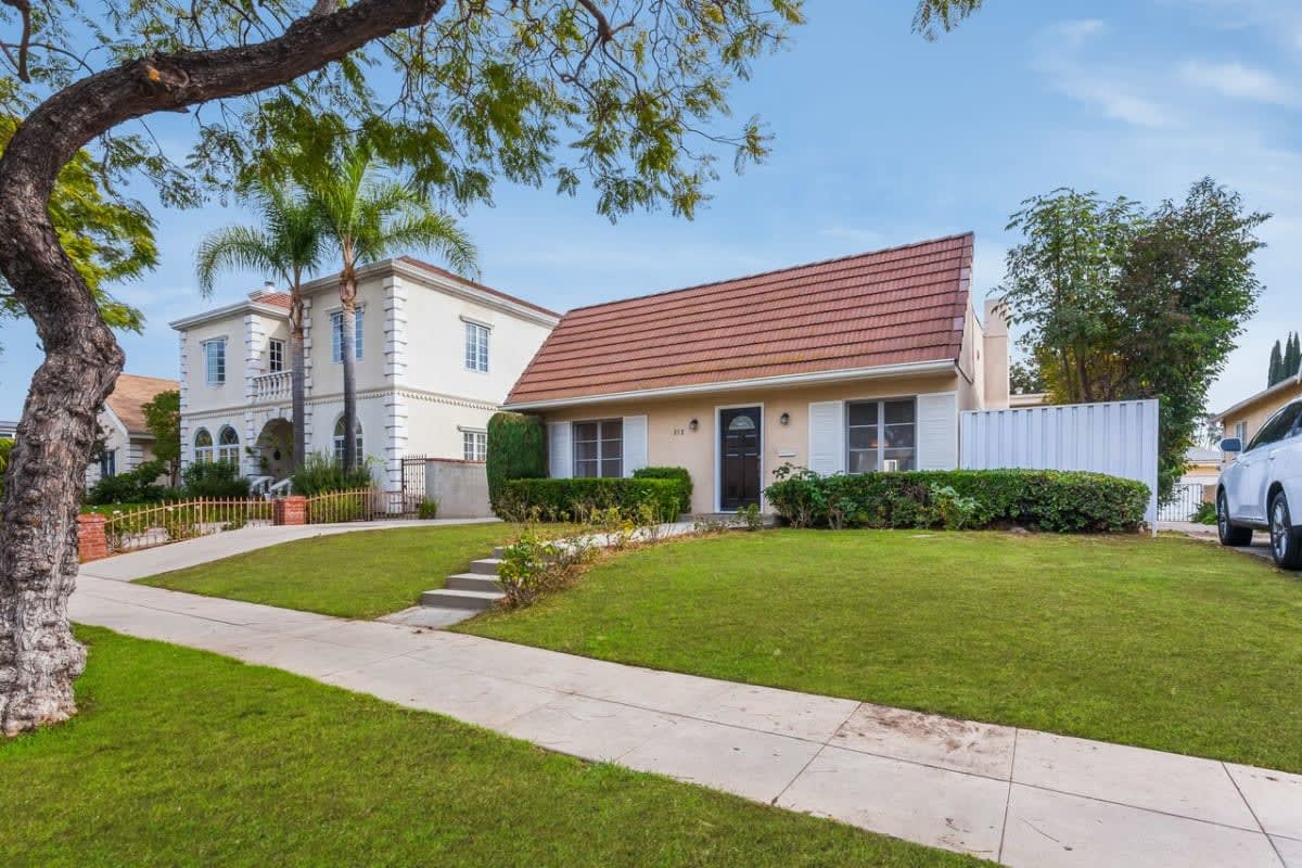 Charming Beverly Hills Home