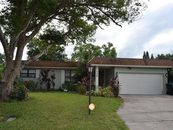 706 Braidwood Lane