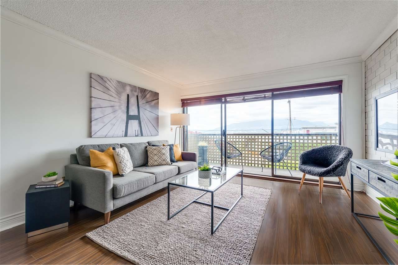 218-2366 Wall St