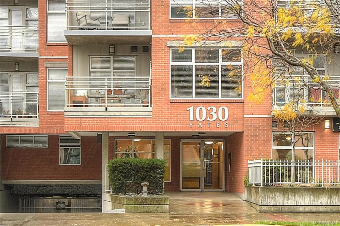 206-1030 Yates St
