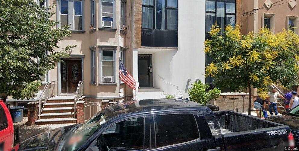 20 Hausman St. Unit: 4