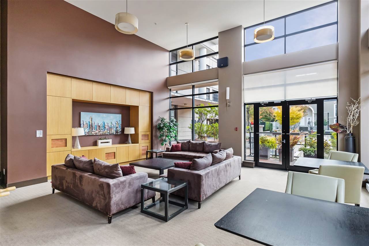 402-1 Renaissance Square