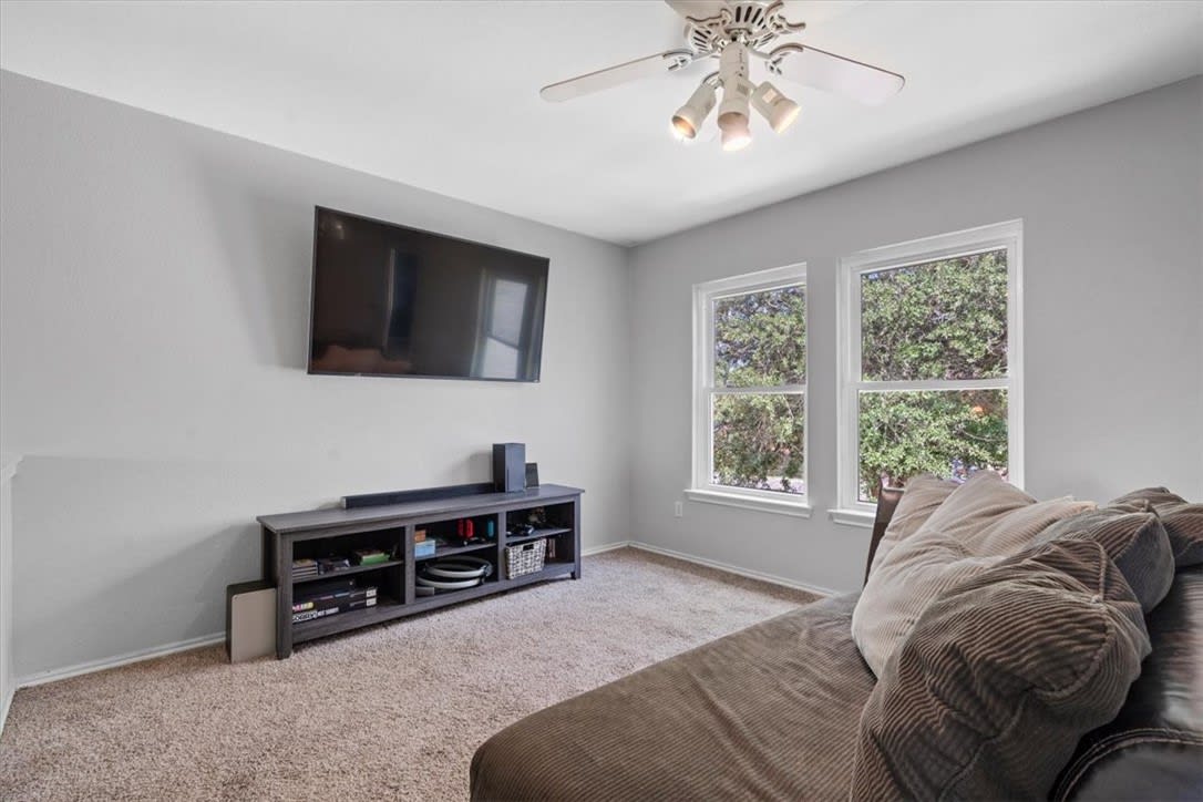 335 Siebert Dr